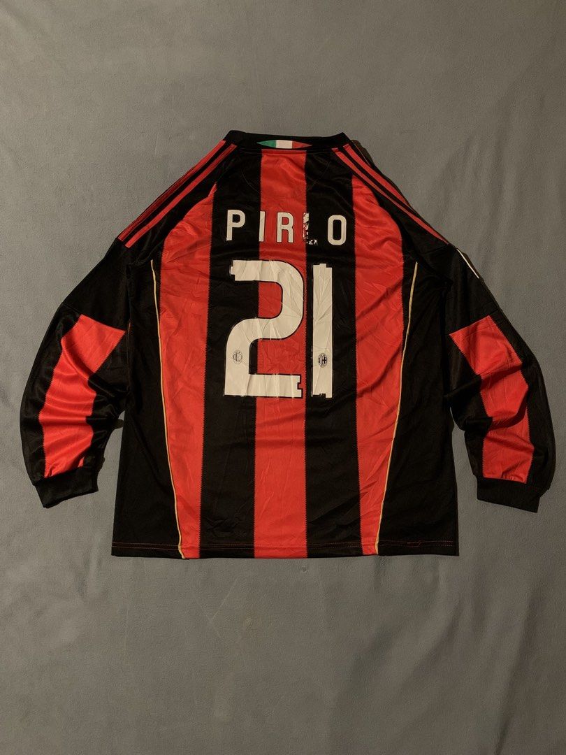 FLY EMIRATES LONGSLEEVE SOCCER JERSEY (Category: Tshirts & Polo Shirts ) located in Cavite. Submitted by thrift_2find (Listing ID 1464345133, Image 2). Description: issue crack .