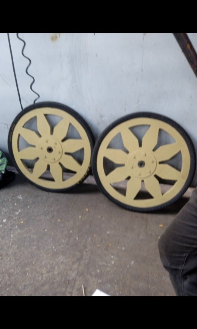 For Sale big wood wheels (Category: Bicycles) located in Quezon City. Submitted by rionava (Listing ID 1464199870, Image 3). Description: For sale big wood wheels for ice cream cart and for display only made to order carts for complete details and other inquiries just contact the seller serious and interested parties only will entertained..