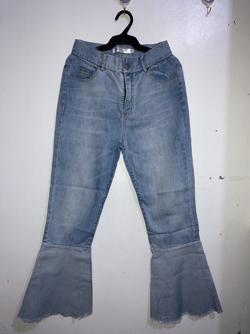 FOR TAKE ALL Denim Jeans (Bundle/Assorted/Set) - Various Washes and Styles (Category: Jeans) located in Daraga. Submitted by nanasnonsense (Listing ID 1464236463, Image 3). Description: Take All 5 Assorted Jeans - wide leg, straight cut, and bootcut/flared jeans - sizes 25-27 - these are all thrifted so manage your expectations - see last pic for the flaw of the fifth jeans.