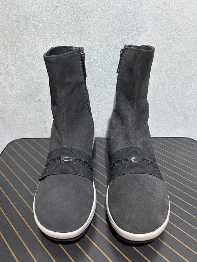 Fornarina Milano Gray Boots (Category: Boots) located in Quezon City. Submitted by jjsurplus_23 (Listing ID 1464297865, Image 2). Description: .