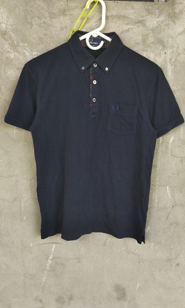 Fred Perry (Category: Luxury Apparel) located in Alaminos. Submitted by jez.18 (Listing ID 1464145766, Image 1). Description: .