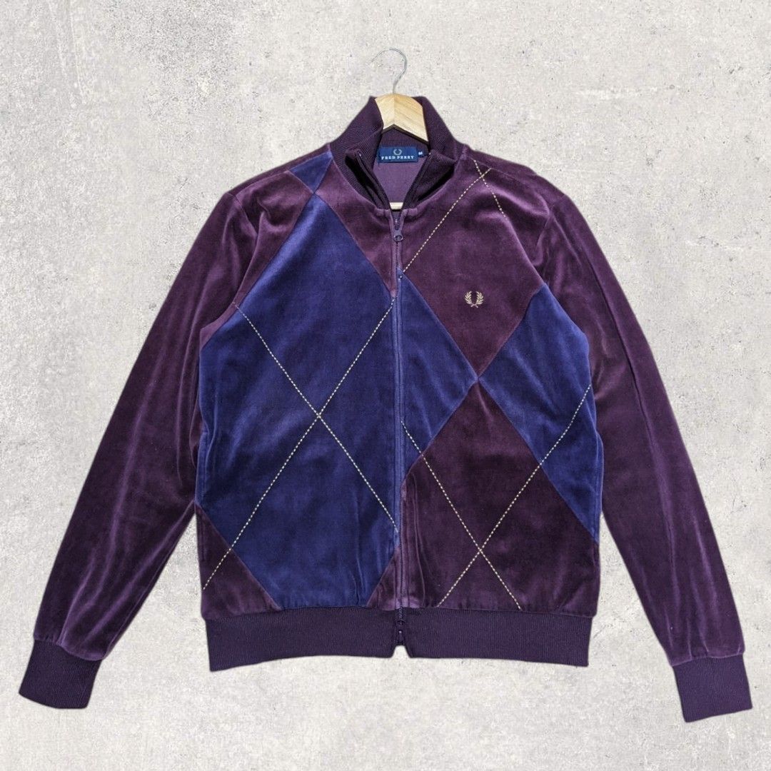 Fred Perry Jacket (Category: Coats, Jackets and Outerwear) located in San Juan City. Submitted by 4keeps.mnl (Listing ID 1464291560, Image 1). Description: AUTHENTIC ✅ ORIGINAL Condition: 9.5/10 Small Issue: None.