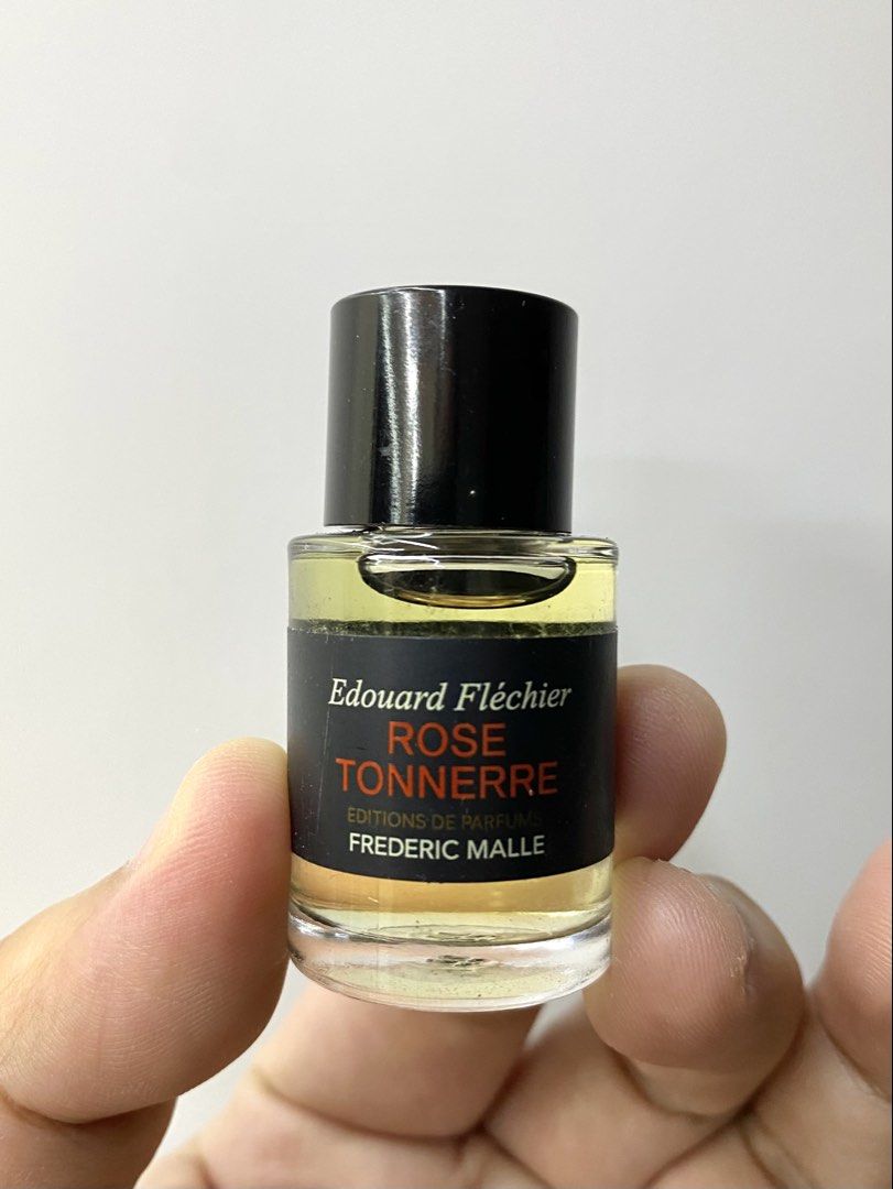 Frederic Malle Rose Tonnerre edp 7ml (Category: Fragrance & Deodorants) located in Mexico. Submitted by happymoby (Listing ID 1464314911, Image 2). Description: Rose Tonnerre by Frederic Malle Editions de Parfums is a Floral fragrance for women. Rose Tonnerre was launched in 2003. The nose behind this fragrance is Edouard Flechier. Top notes are Rose, Honey, Wine Lees, Raspberry, Pink Pepper, Coriander and Juniper; middle notes are Turkish Rose, 