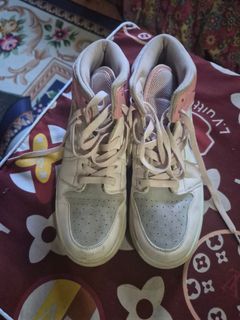 (Category: ) located in . Submitted by solestorybylme (Listing ID 1464144575, Image 1). Description: .