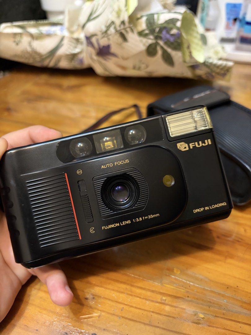 Fujifilm Cardia Joy Date (Category: Cameras) located in Cabanatuan. Submitted by romecarpz (Listing ID 1464205538, Image 2). Description: 📷Fuji Cardia Joy Date ✔️Flash ✔️Wind/Rewind ✔️Back date working ✔️no molds, no haze, no fungus ✔️Strap ✔️Original Case ✔️Manual booklet ✔️Alkaline battery included ✔️Sample shots available 💸 Asking Price: ₱1,800 ❗️RFS: Need funds/Downsizing collection.