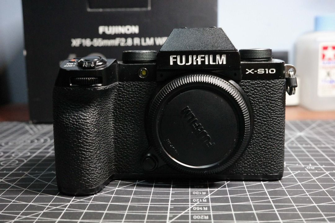Fujifilm X-S10 Mirrorless Camera Body (Category: Cameras) located in Manila. Submitted by themajikwaffle (Listing ID 1464271718, Image 1). Description: Price is slightly negotiable. Also selling a 16-55mm MK1 lens. - Fujifilm X-S10 Camera Body (Black) - Excellent for both photography and videography - Compact and lightweight design for portability - User-friendly and easy to handle - Comes with original packaging - Ideal for your upcoming photo o