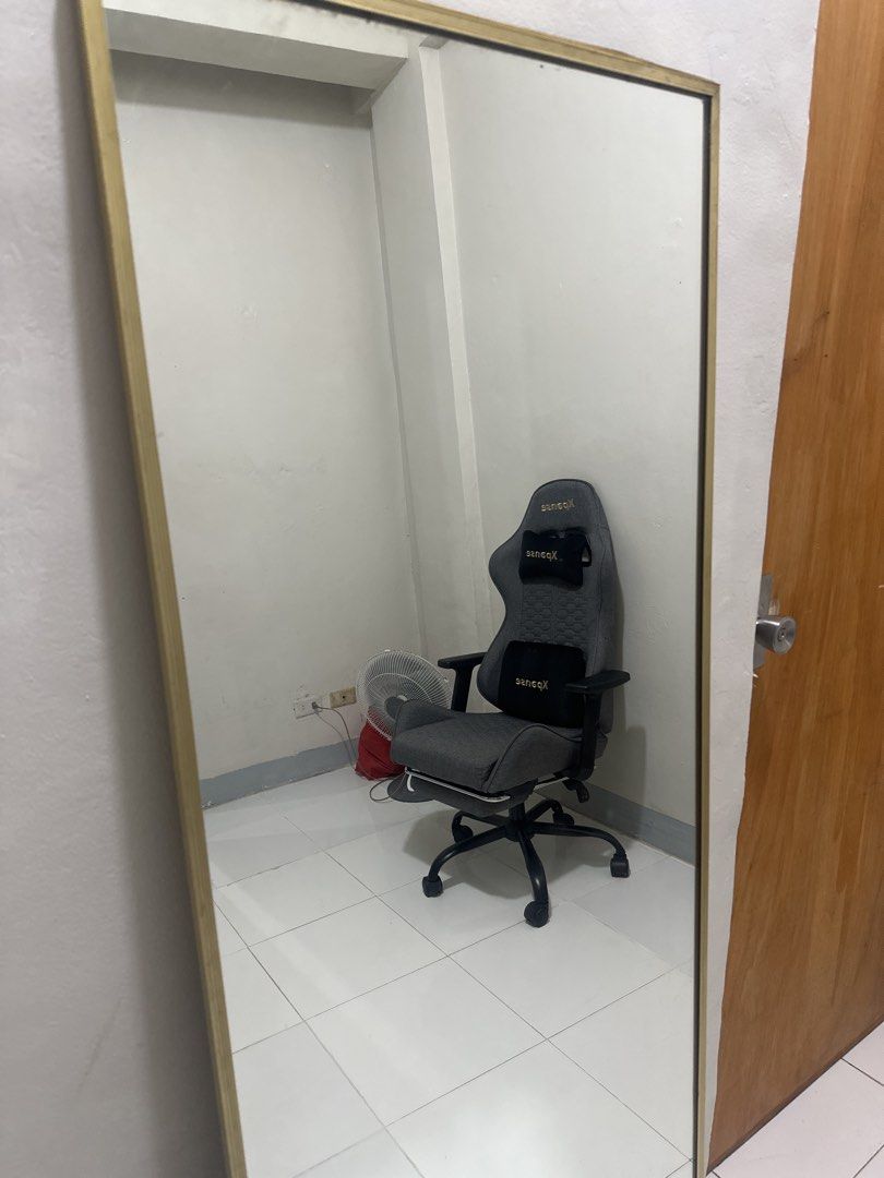 FULL BODY MIRROR (Category: Other Home Furniture) located in Manila. Submitted by blairwaldorf704 (Listing ID 1464285433, Image 2). Description: .