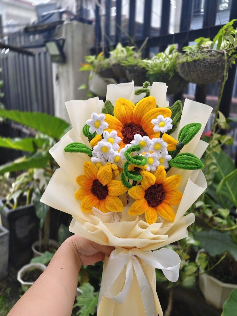 Fuzzy wire Bouquets (Category: Flowers & Bouquets) located in Manila. Submitted by yumi0609 (Listing ID 1464226835, Image 3). Description: Now accepting orders & early reservations for any occasions: 🎓 Graduation 🎂 Birthdays 💞 Monthsaries & Anniversaries 🍎 Teacher’s Day 🌼 Just Because, and more! HOW TO ORDER❔ DM us your: • Type of flower • Quantity • Color palette • Bouquet size • Add-ons (optional) ✨ Got a design in mind? Send your inspo fo