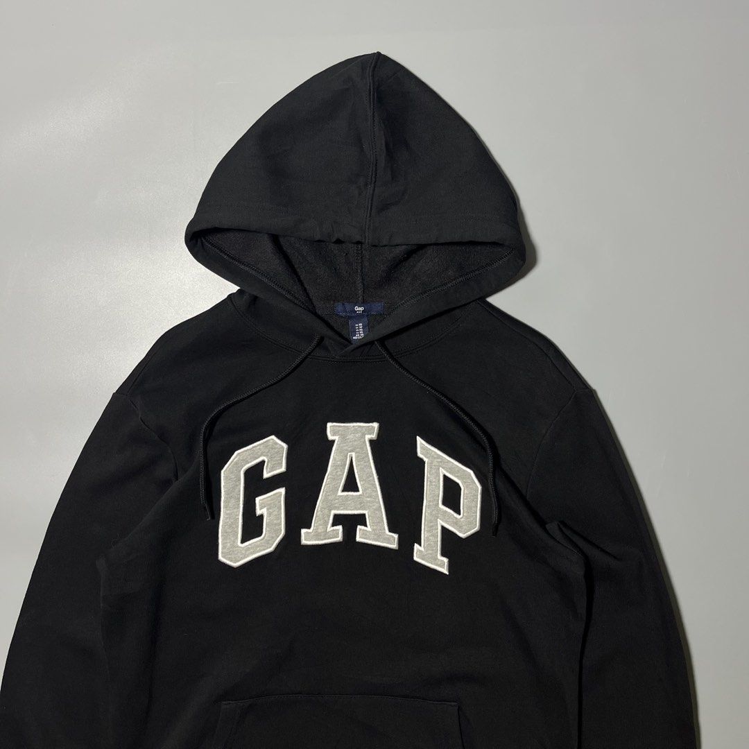 Gap Big Logo Pullover Hoodie (Category: Hoodies) located in Bacolod City. Submitted by marmanj (Listing ID 1464318735, Image 2). Description: ♻️ Gap Big Logo Pullover Hoodie •Original - Complete tags •Condition: Like new •Size: Small to semi medium( xs on tag ) •Length: 26” •Width: 19” •Color: Black •Color rate: 10/10 •Design: Big Logo GAP •No flaws 🔖Price: ₱680 📌Location: Bacolod City Negros Occidetal ‼️Disclaimer: We are not affiliated with t