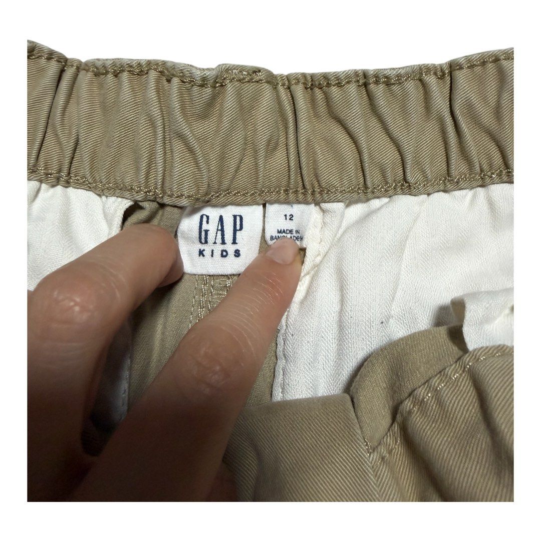 Gap Chino shorts (Category: Babies & Kids Fashion) located in Lipa City. Submitted by lifestyled (Listing ID 1464233478, Image 3). Description: Gap Chino shorts Size 12 W- 13.5” L- 15.5” Color rate 8/10 💯 Authentic.