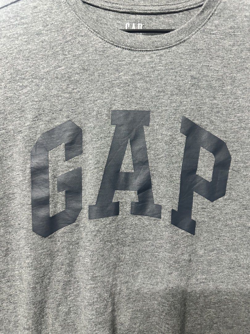 GAP Longsleeve (Category: Tshirts & Polo Shirts) located in Batu Pahat. Submitted by caistore_ (Listing ID 1464321663, Image 2). Description: Pit 17/23, size XS Condition 9/10.