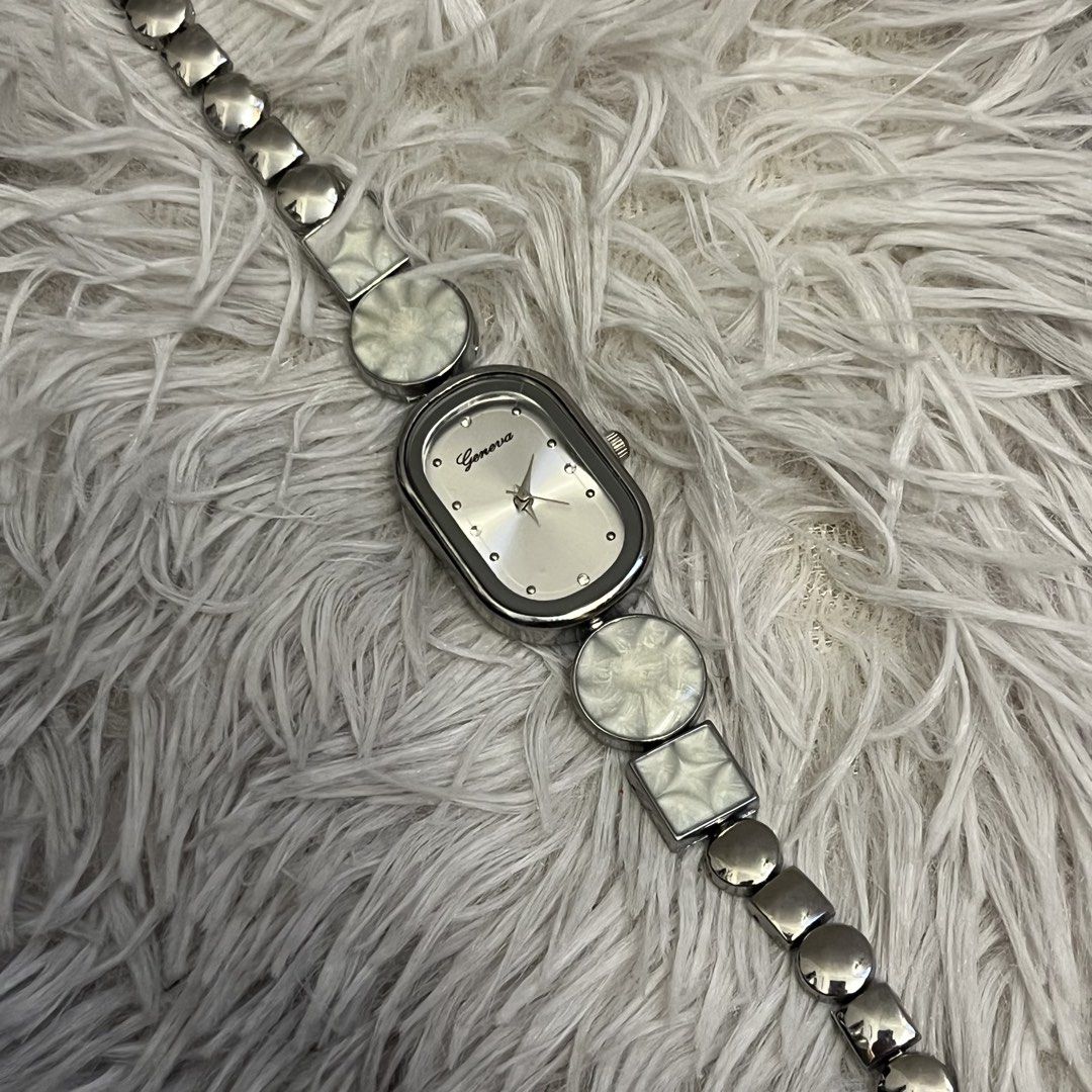 Geneva Oval Face Watch with Unique Silver Bracelet (Category: Women's Watches) located in Binan City. Submitted by machatto.declutter (Listing ID 1464294733, Image 3). Description: self-authentication is encourage (NGA) .