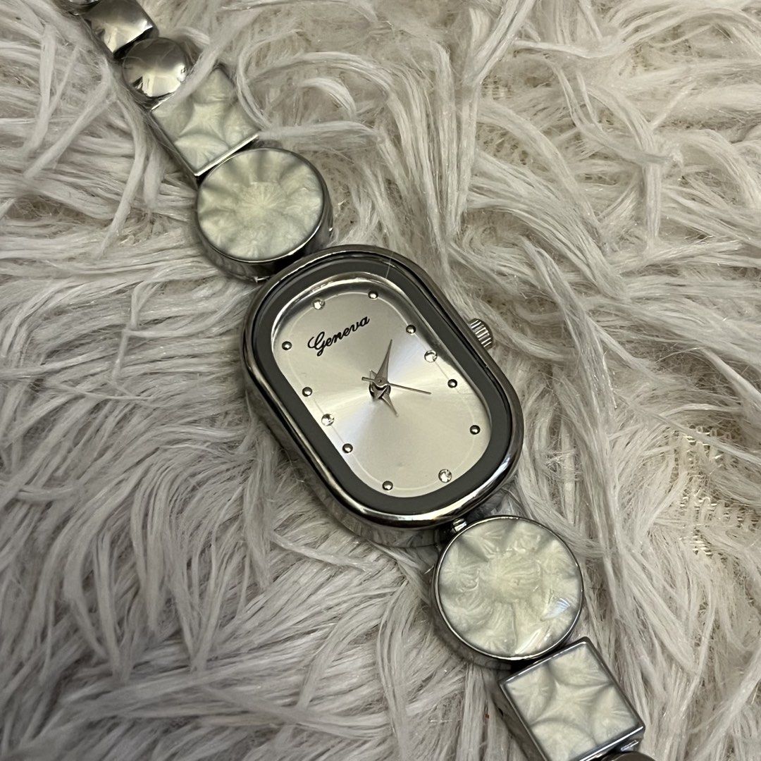 Geneva Oval Face Watch with Unique Silver Bracelet (Category: Women's Watches) located in Binan City. Submitted by machatto.declutter (Listing ID 1464294733, Image 2). Description: self-authentication is encourage (NGA) .