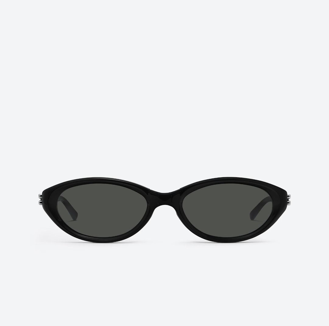 Gentle Monster Zest 01 Sunglasses (Category: Sunglasses & Eyewear) located in Taguig. Submitted by vhienparfumerie (Listing ID 1464291055, Image 2). Description: Gentle Monster Zest 01 / Zest R8 / Zest BR2 Brand new. Complete with pouch and box. Item Location: BGC, Taguig. .
