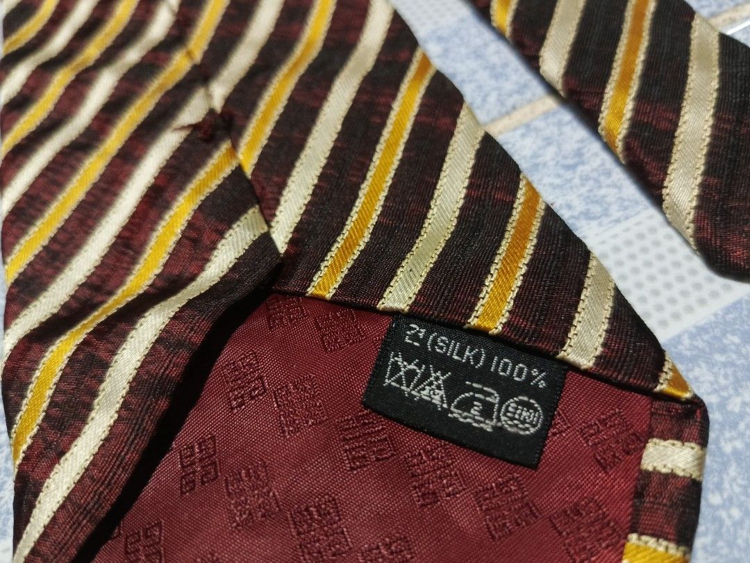 GIVENCHY NECKTIE (Category: Announcements) located in San Jose del Monte. Submitted by thriftandzell (Listing ID 1464294699, Image 3). Description: EXCELLENT CONDITION! AS NEW! - MINIMAL ISSUE IS ON THE LAST PIC!.
