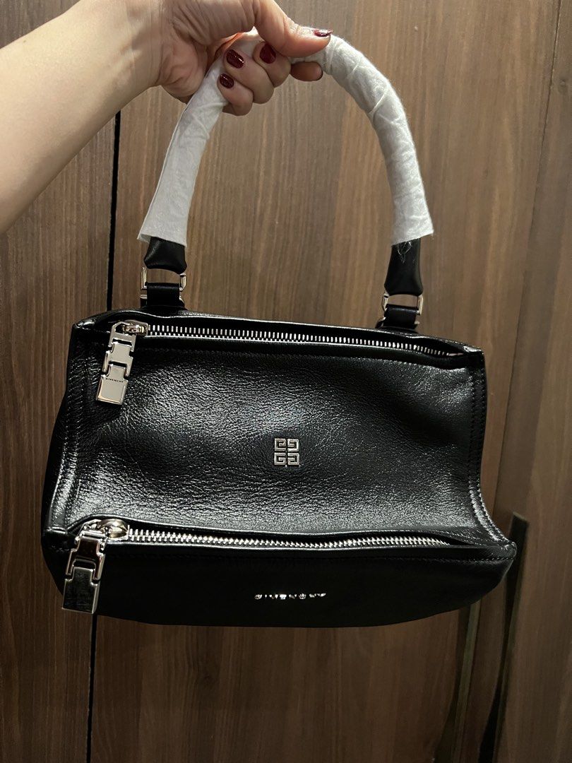 Givenchy pandora (Category: Shoulder Bags) located in Pasig City. Submitted by 2etal (Listing ID 1464172566, Image 1). Description: Brand new Complete inclusion ( papaerbag, dustbag, receipt).