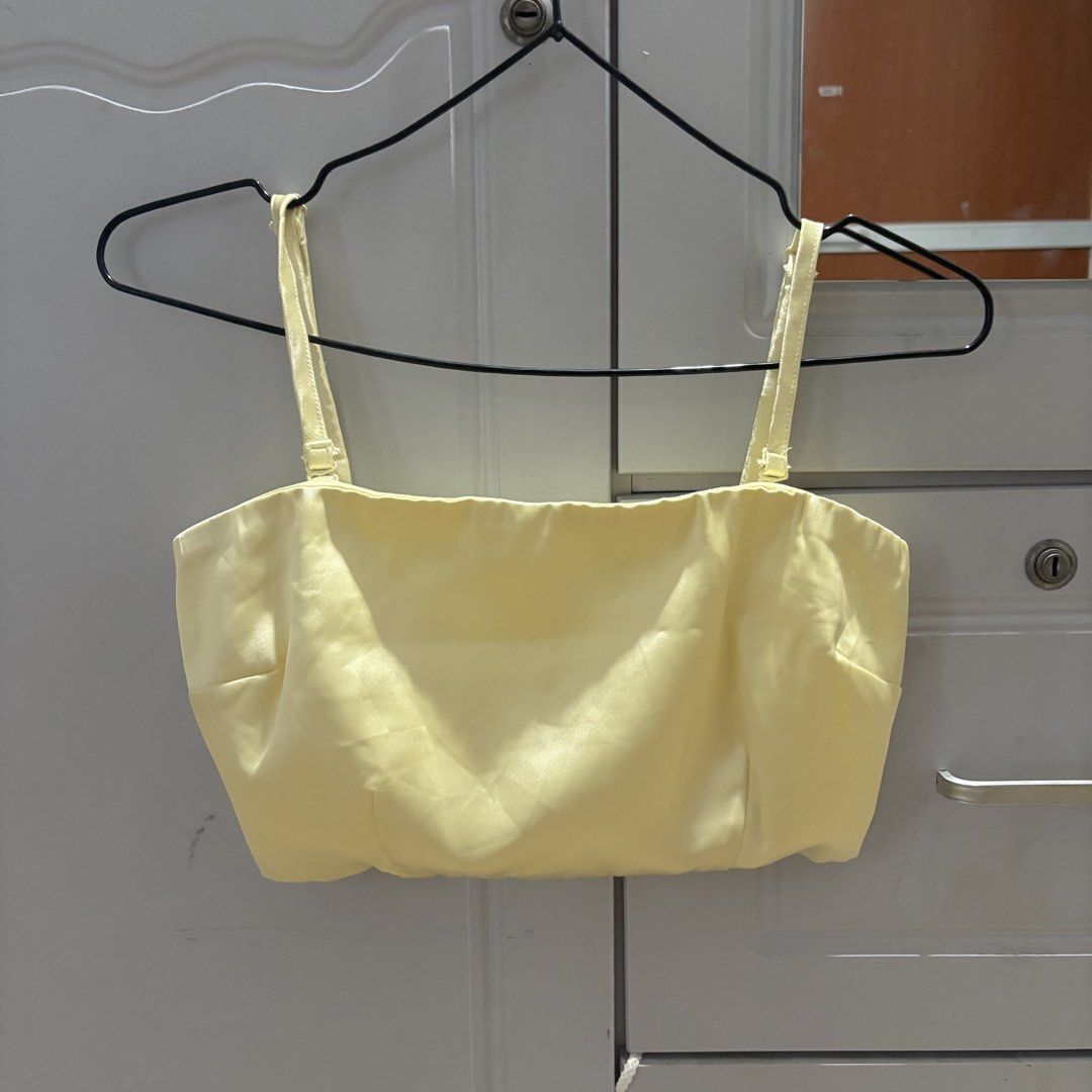 Glassons Silk Detachable Strap Tank Top (Category: Sleeveless) located in Binan City. Submitted by mypreloved_haul (Listing ID 1464182413, Image 1). Description: .