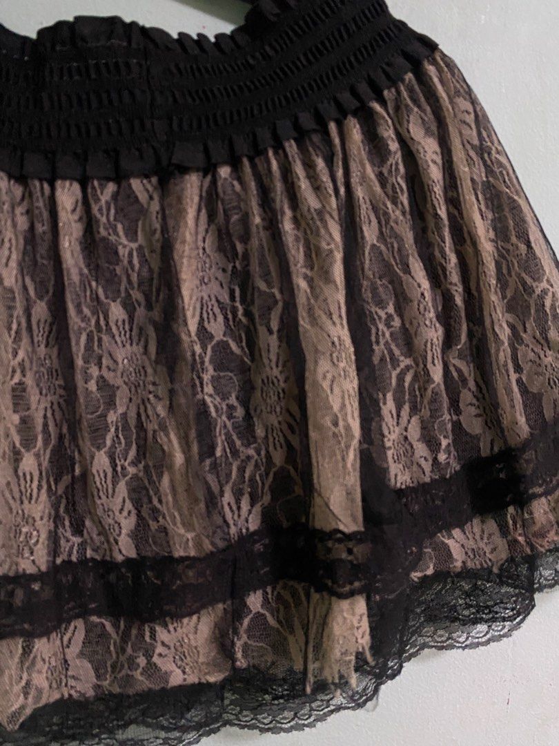 Gothic Mesh Mini Skirt (Category: Skirts) located in Taguig. Submitted by sharpcautions (Listing ID 1464175001, Image 3). Description: Waist is stretchable so it could go from medium-large.