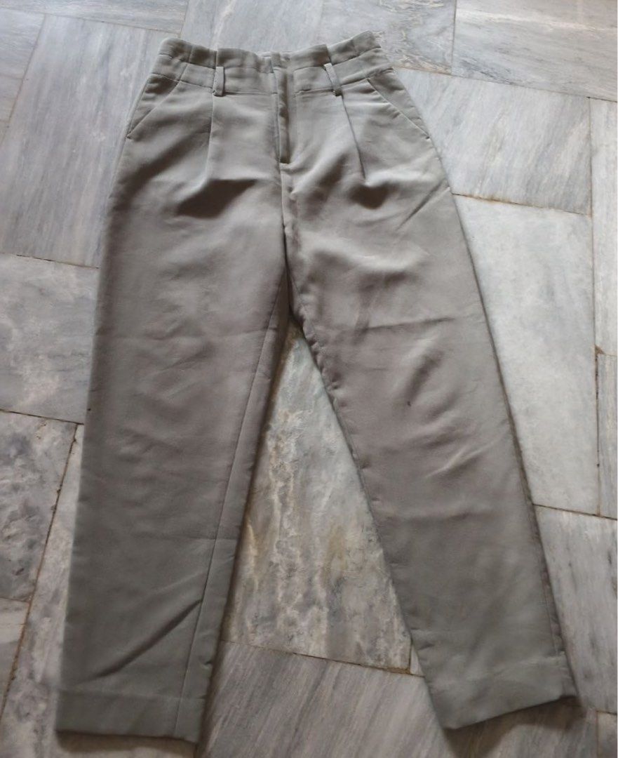 Gray Trouser Pants (Category: Other Bottoms) located in Bacoor. Submitted by s4dee (Listing ID 1464325968, Image 1). Description: size: small ( 24-27) .