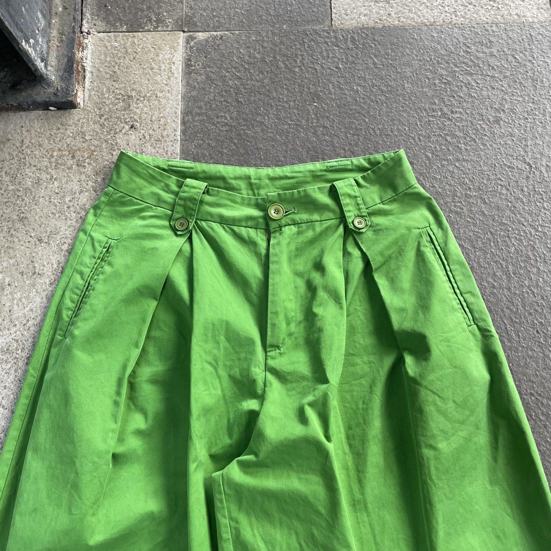 Green pleated wide trouser (Category: Trousers) located in Iloilo. Submitted by nextwearco_ilo (Listing ID 1464241813, Image 3). Description: Green pleated wide trouser • Like new condition • 30 Waistline • 40 Length • 10.5 Leg opening ₱ 599 Only Loc : Iloilo city Dm.