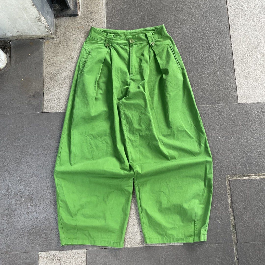 Green pleated wide trouser (Category: Trousers) located in Iloilo. Submitted by nextwearco_ilo (Listing ID 1464241813, Image 2). Description: Green pleated wide trouser • Like new condition • 30 Waistline • 40 Length • 10.5 Leg opening ₱ 599 Only Loc : Iloilo city Dm.
