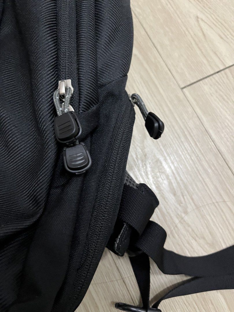 gregory backpack (Category: Backpacks) located in Sungai Petani. Submitted by mat_alee (Listing ID 1464172398, Image 3). Description: beg galas boleh letak laptop ada 2 kokpakment besar .