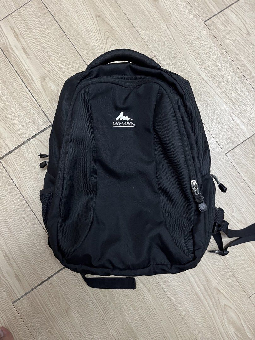 gregory backpack (Category: Backpacks) located in Sungai Petani. Submitted by mat_alee (Listing ID 1464172398, Image 1). Description: beg galas boleh letak laptop ada 2 kokpakment besar .