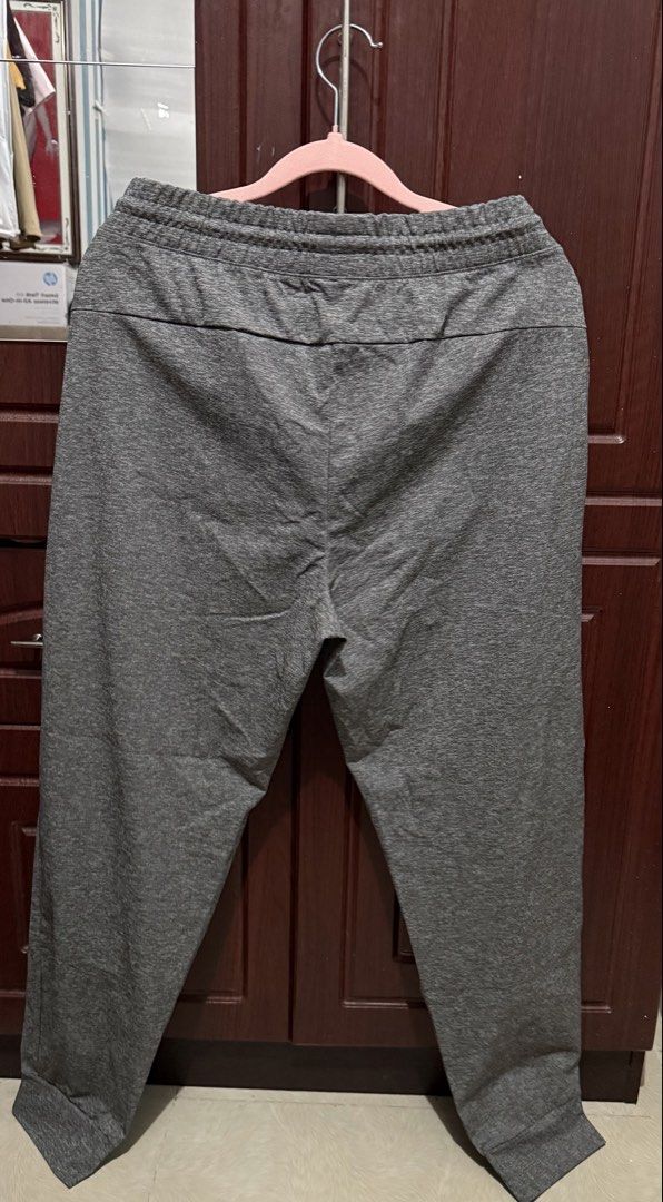 Grey Jogger Sweatpants Dry-Ex (Category: Joggers) located in Cavite. Submitted by garageprimesales (Listing ID 1464213011, Image 2). Description: - Comfy grey jogger sweatpants - Elastic waistband with drawstring for a perfect fit - Two convenient side pockets - Ribbed cuffs for a snug feel - Ideal for lounging or casual everyday wear - Versatile and easy to pair with any top.