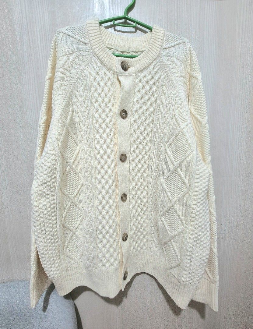 GU Cable Knit Cardigan (Category: Coats, Jackets and Outerwear) located in San Mateo. Submitted by sellbypelle (Listing ID 1462504389, Image 2). Description: Pre-loved Condition🌸 Brand: GU W: 23 (stretchable) L : 29 No Issue 📍 Location: Rizal 📦 + shipping fee via J&T only ⏳ No rush shipping 💡 Actual color may vary slightly due to lighting and screen settings..