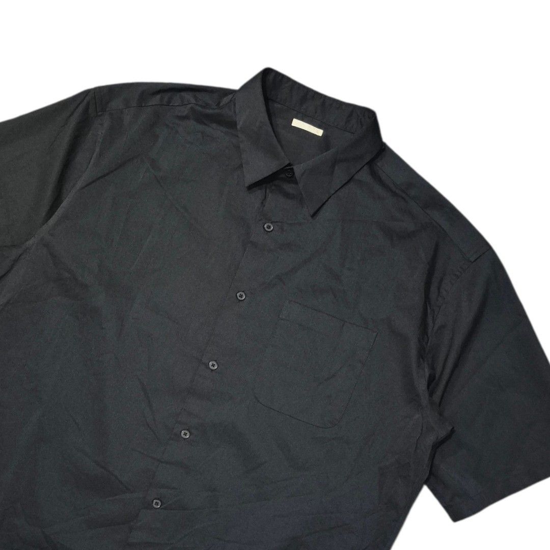 GU short sleeve button-down polo (Category: Formal Shirts) located in Baguio. Submitted by stillstylethrift (Listing ID 1464182180, Image 3). Description: GU short sleeve button-down polo size: Large on tag dimes: 25 x 30.5 excellent condition no issue price: 580 php + shipping fee.
