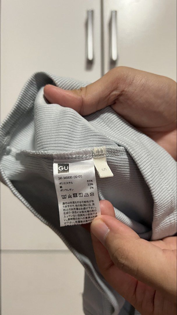 GU sleeveless (Category: Sleeveless) located in Makati City. Submitted by badethskie (Listing ID 1464185980, Image 2). Description: No issue/Flaws.
