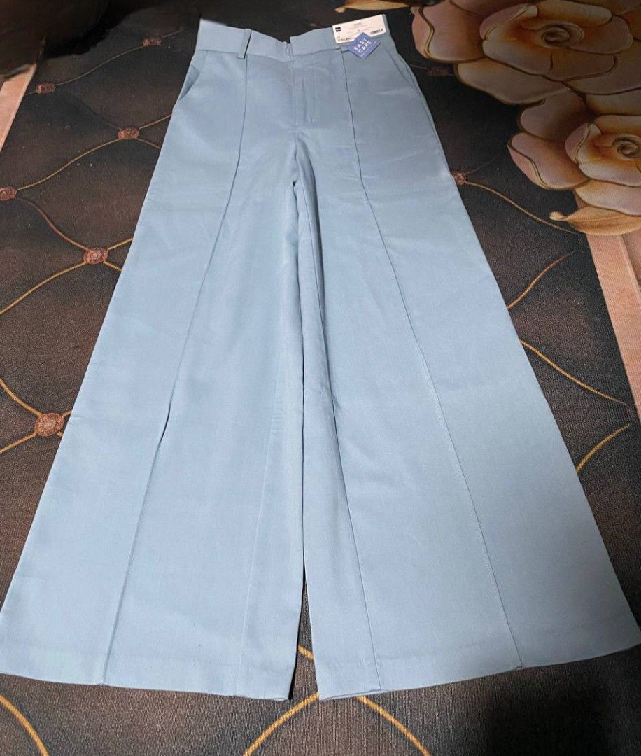 GU WIDE PANTS FOR WOMEN SMALL (Category: Jeans) located in Manila. Submitted by jpnbrandedcollection (Listing ID 1464232106, Image 2). Description: For sale‼️‼️ GU WIDE PANTS FOR WOMEN Size:Small Waistline 26/28 Length 38 600 only Color rate:10/10 Excellent condition/new with tag Mop gcash ship jnt Pampanga Thank you admin ♥️♥️.
