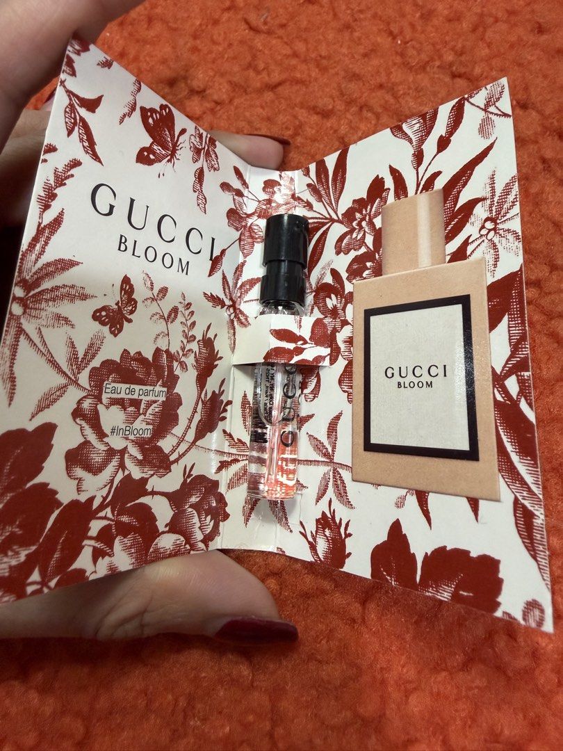 Gucci Bloom Eau de Parfum Sample 1.5ml (Category: Fragrance & Deodorants) located in Pasig City. Submitted by closetcleanoutmnl (Listing ID 1464165292, Image 1). Description: - Gucci Bloom Eau de Parfum sample - Size: 1.5ml - Comes in a signature floral print card holder - Ideal for testing the fragrance before purchasing a full bottle - A lovely addition to your perfume collection.