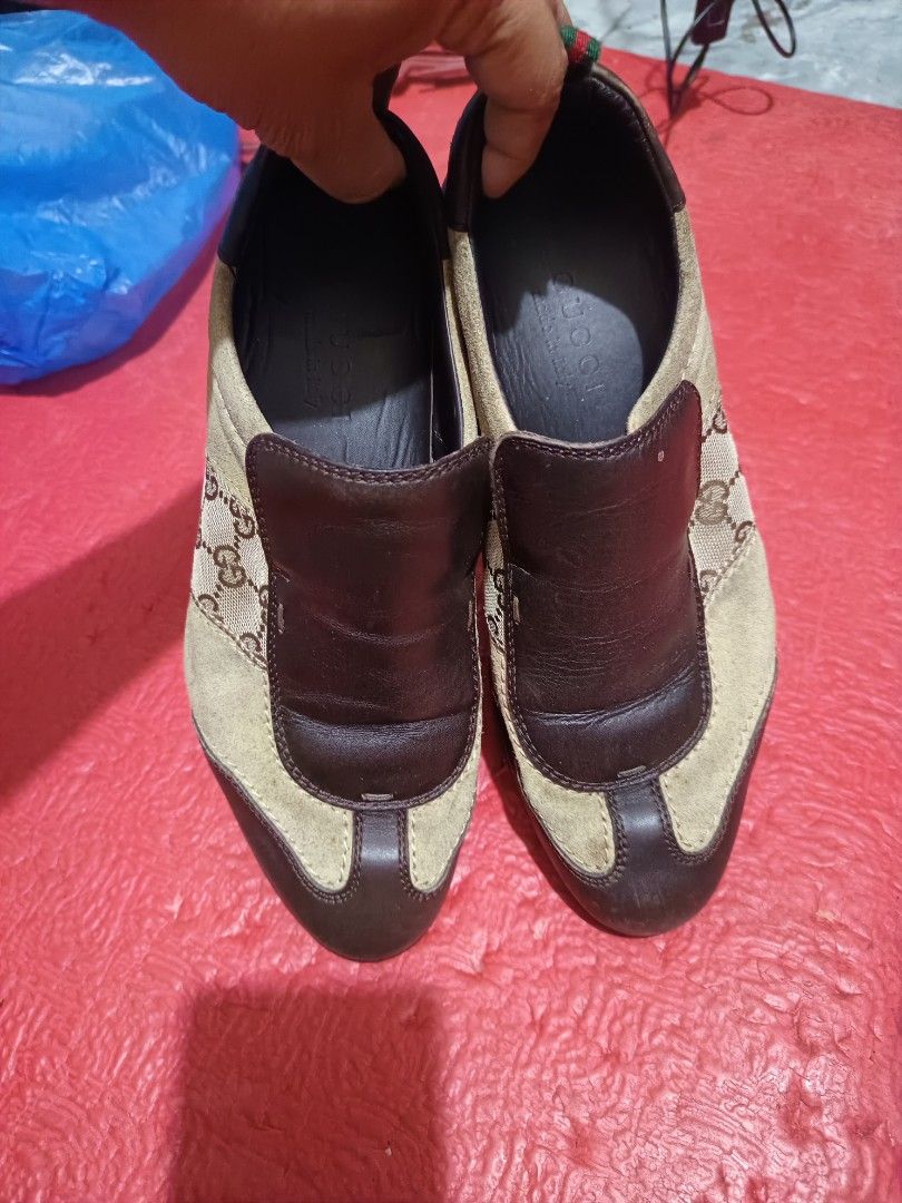 Gucci classic GG pattern (Category: Luxury Apparel) located in Cebu City. Submitted by negotiableprice22 (Listing ID 1464341820, Image 1). Description: Gucci classic GG pattern shoes Gucci Shoes Gucci slip on size 40 1/2 US with minimal flaws still good condition available.