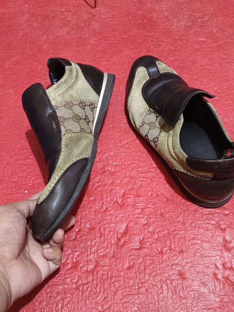Gucci classic GG pattern (Category: Luxury Apparel) located in Cebu City. Submitted by negotiableprice22 (Listing ID 1464341820, Image 2). Description: Gucci classic GG pattern shoes Gucci Shoes Gucci slip on size 40 1/2 US with minimal flaws still good condition available.