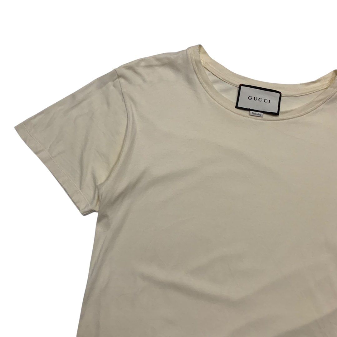 Gucci Shirt (Category: Tshirts & Polo Shirts ) located in Baguio. Submitted by thesecretshop_ph (Listing ID 1464233420, Image 2). Description: Size: Medium Lenght: 26” Width: 20” Issues: -.