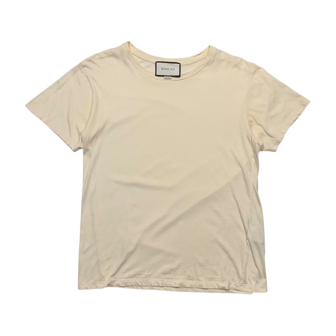 Gucci Shirt (Category: Tshirts & Polo Shirts ) located in Baguio. Submitted by thesecretshop_ph (Listing ID 1464233420, Image 1). Description: Size: Medium Lenght: 26” Width: 20” Issues: -.