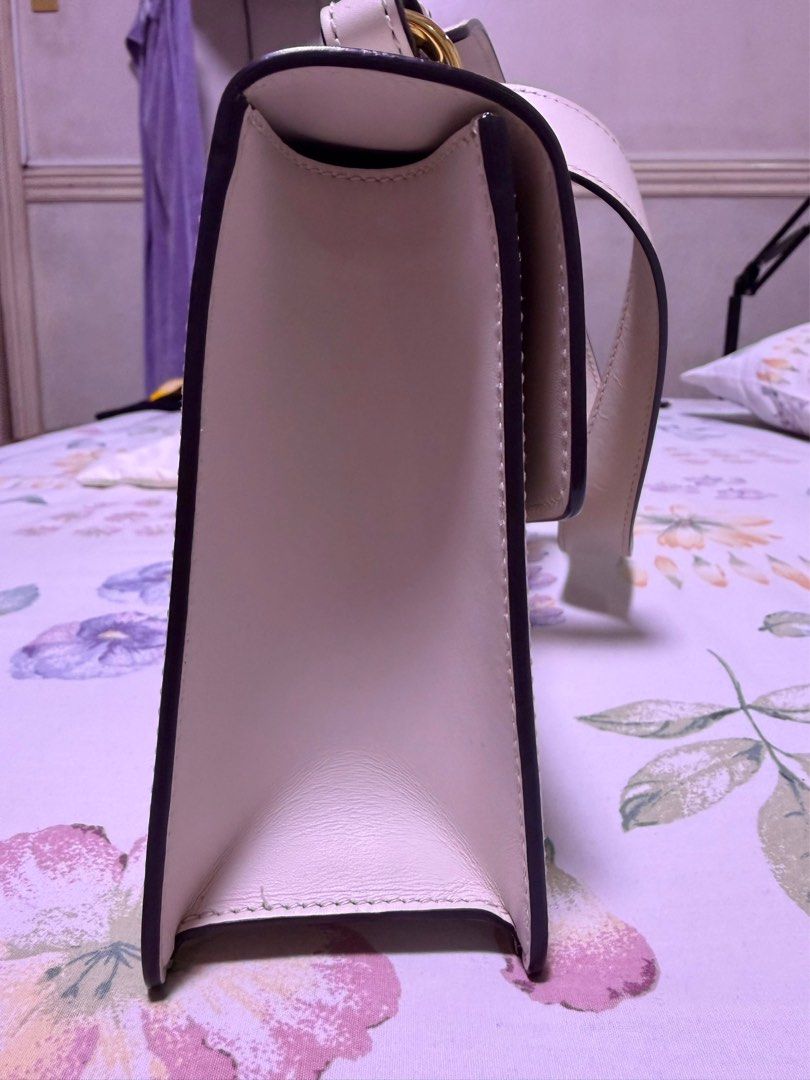 Gucci Sylvie (Category: Cross-body Bags) located in Concepcion. Submitted by shopzieeyab (Listing ID 1464345802, Image 3). Description: Pristine Condition Complete box.