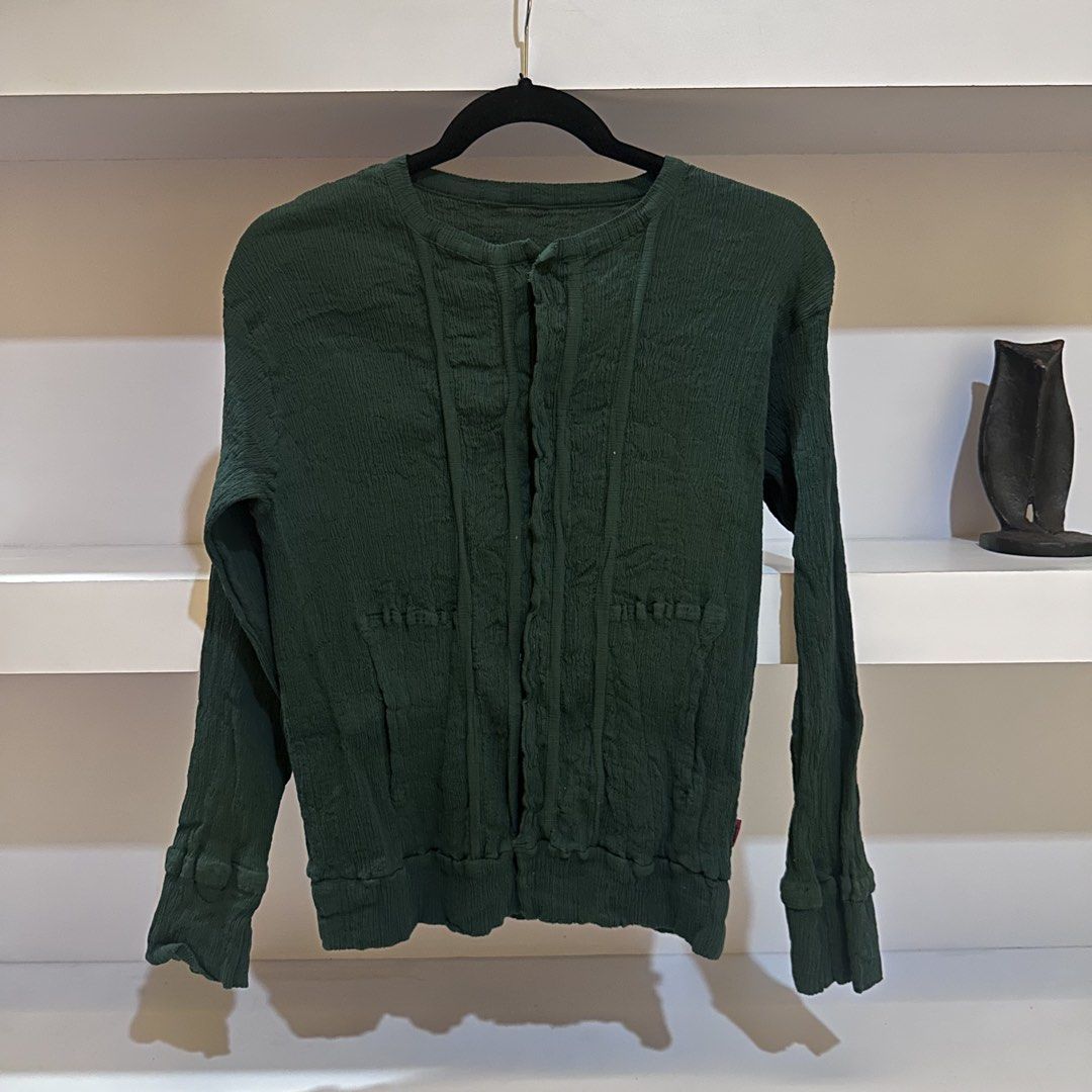 HaaT by Issey Miyake Top (Category: Longsleeves) located in Quezon City. Submitted by snsn00 (Listing ID 1464260728, Image 1). Description: Bought from Issey in Ginza last 2024 for around 15k iirc? Size 2. Used twice. rfs: I barely use it sayang namarn .
