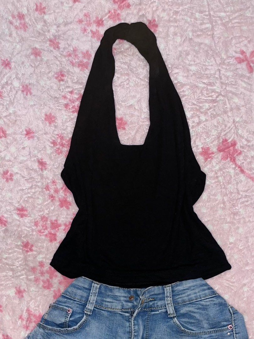 Halter Top (Category: Sleeveless) located in Bulan. Submitted by chic.hori (Listing ID 1464264490, Image 1). Description: .