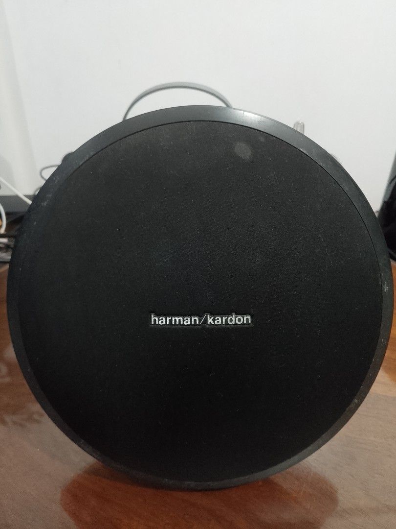 Harman Kardon Onyx Studio Bluetooth Speaker (Category: Soundbars, Speakers & Amplifiers) located in Manila. Submitted by anvicnicajeff (Listing ID 1464335819, Image 1). Description: -issue hindi maconnect sa cellphone - Harman Kardon Onyx Studio speaker - Color: Black - Condition: Works well - Features: USB and power ports at the back.