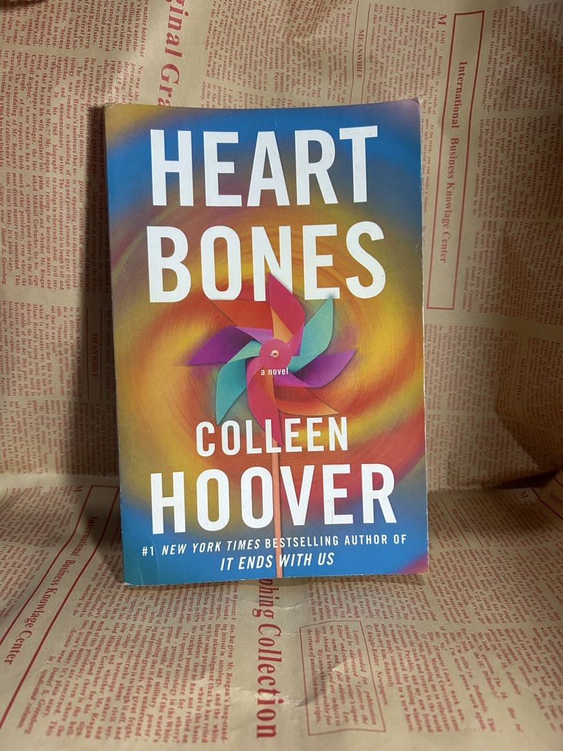 Heartless by Colleen Hoover (Category: Storybooks) located in Bacoor. Submitted by vousnousvoyez (Listing ID 1464233293, Image 1). Description: Heart Bones by Colleen Hoover - very minimal tanning and foxing - authentic, read once or twice only mop: gcash/bank transfer mod: lalamove, jnt loc: bacoor.