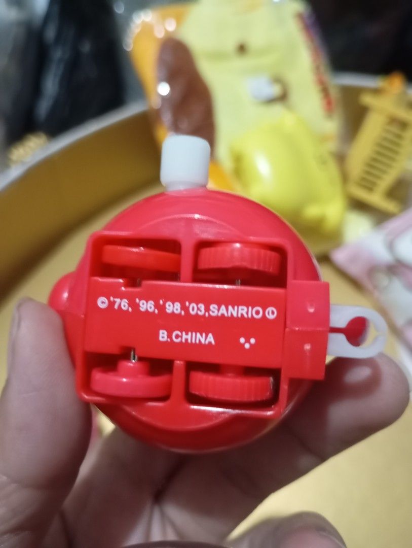 hello.kitty collectible gashapon (Category: Other Merchandise) located in Manila. Submitted by ysabel1102 (Listing ID 1464146303, Image 3). Description: like new hello kitty tea pot with gashapon case.