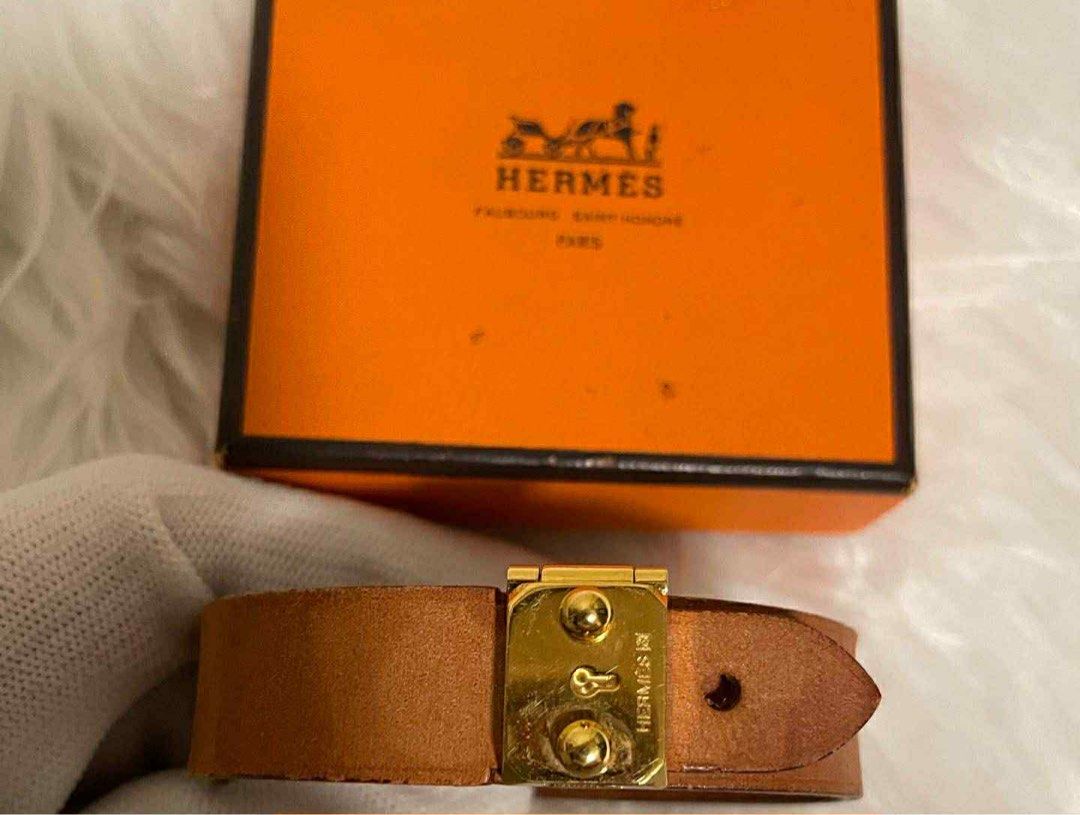 HERMES BRACELET (Category: Luxury Accessories) located in Manila. Submitted by tokaidostoreexpress (Listing ID 1464287942, Image 1). Description: 100% AUTHENTIC | Preloved with Care 📌 Fixed Price – No haggling to keep it fair for everyone ✅ Money-Back Guarantee if proven fake 📍 Seller based in Japan 🇯🇵 💳 Payment via GCash 📦 Safe & fast delivery through J&T ⏳ No reply will be considered as not interested. .