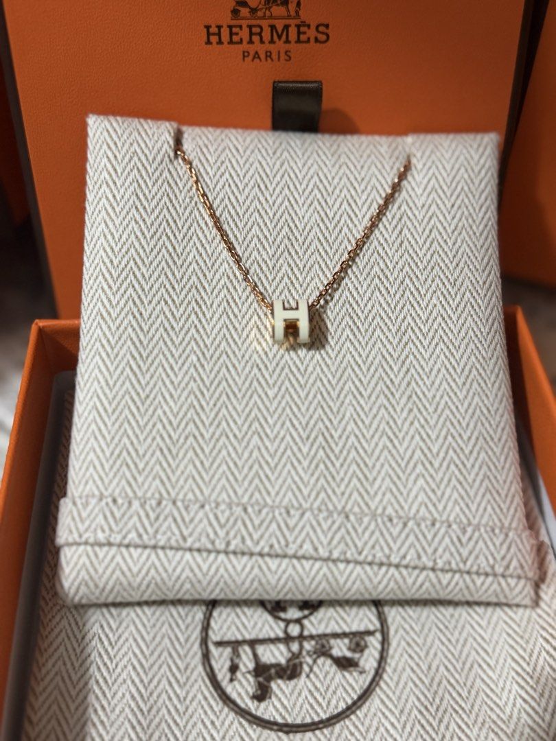全新Hermes mini pop h 頸鏈 （分類：飾物及配件）位於 Hong Kong。 由 meimei_L 提交（商品編號 1464193959，圖片 1）。簡介： 全新未使用過。