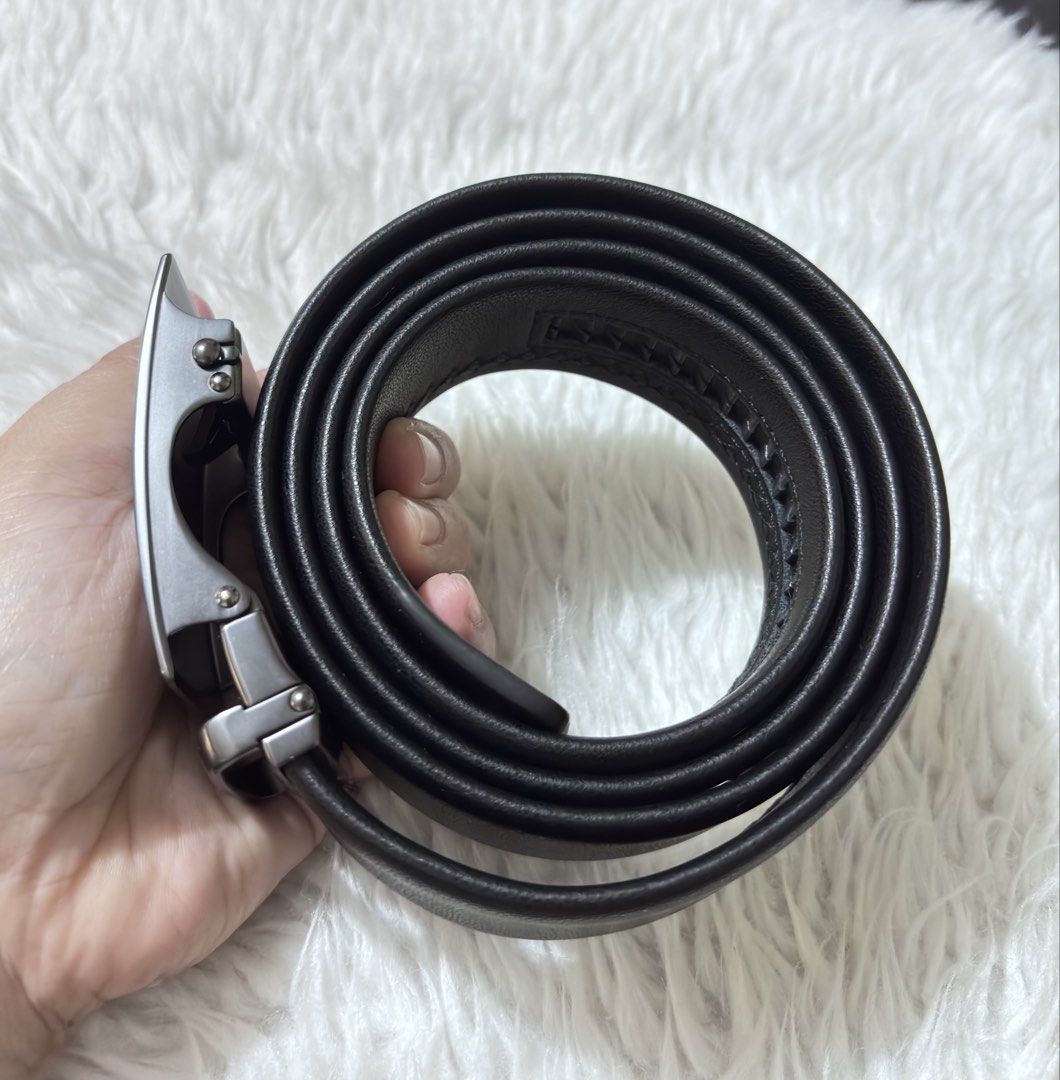 Heroic Courage Mens Belt (Category: Belts) located in Paranaque City. Submitted by dalle_closet (Listing ID 1464210376, Image 2). Description: like new pa adjustable belt leather length: 47 inches pwede niyo po ito ipaputol kung masyadong mahaba.