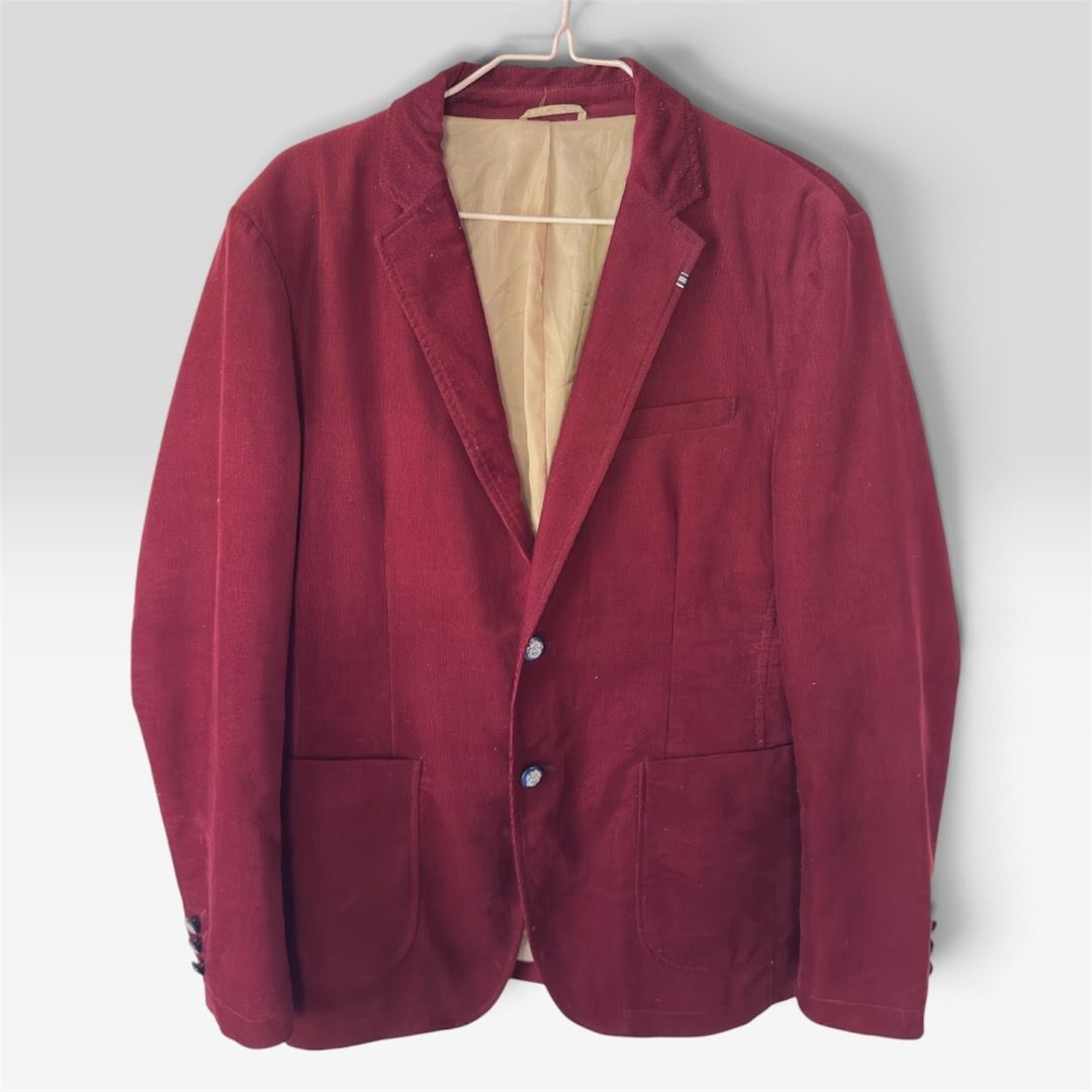 HLA Suit (Maroon) (Category: Coats, Jackets and Outerwear) located in Cagayan de Oro. Submitted by caspian_thrift (Listing ID 1464210616, Image 1). Description: 20x28.