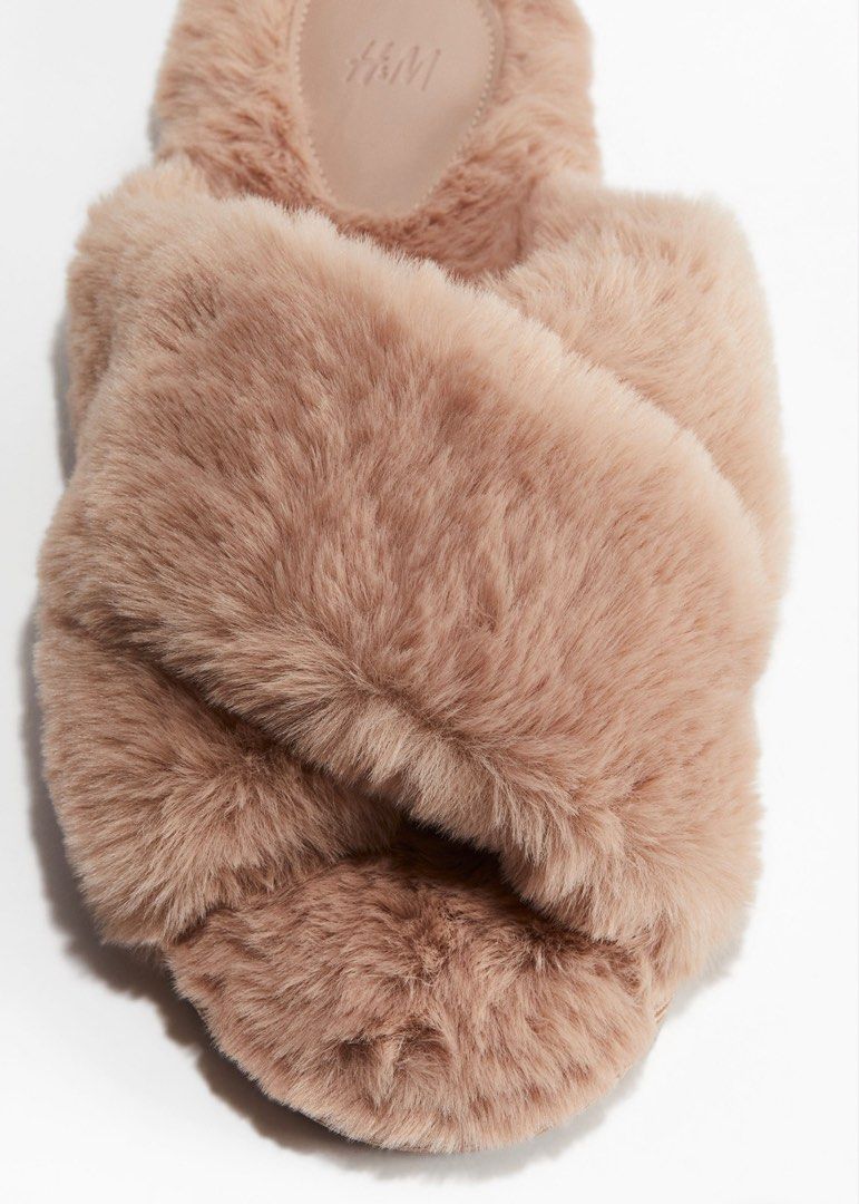 H&M Bedroom Slippers (Category: Slippers and slides) located in Manila. Submitted by clothingrevival (Listing ID 1464161385, Image 1). Description: - Brand new/ Never Worn - Clean, No flaws - Bought from H&M - Size 9W/ 7M - Fluffy Slippers.