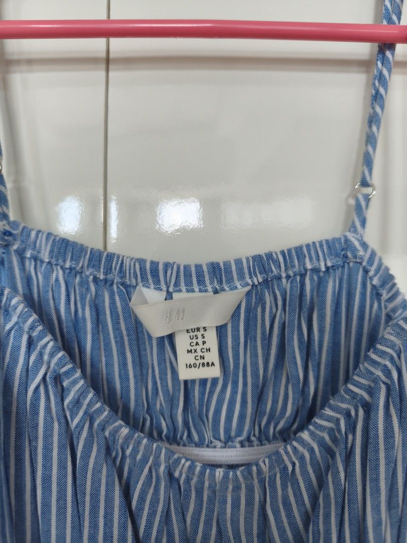 H&M Blue Striple Sleeveless Top (Category: Others Tops) located in Manila. Submitted by smilefashion08 (Listing ID 1464154391, Image 3). Description: Original H&M Fits XS-S.