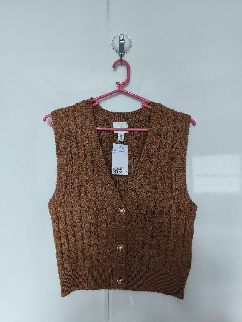 H&M Brown Knit Waistcoat (Category: Others Tops) located in Manila. Submitted by smilefashion08 (Listing ID 1464154562, Image 1). Description: Original H&M.